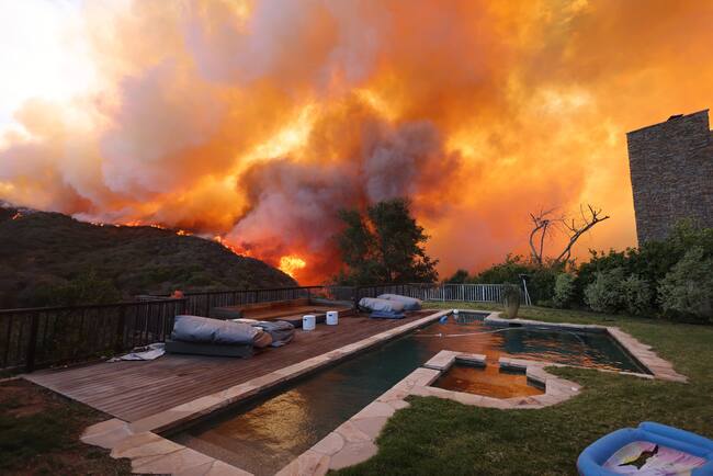 Incendio en Los Ángeles (Foto vía Getty Images)