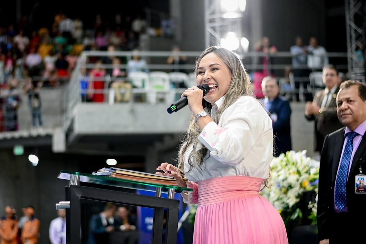 Ni con críticas, ni con revocatorias solucionamos los problemas: Johana ...