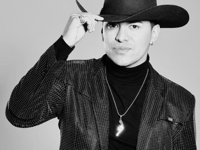 Muere el cantante colombiano Yeison Jiménez en accidente de avioneta