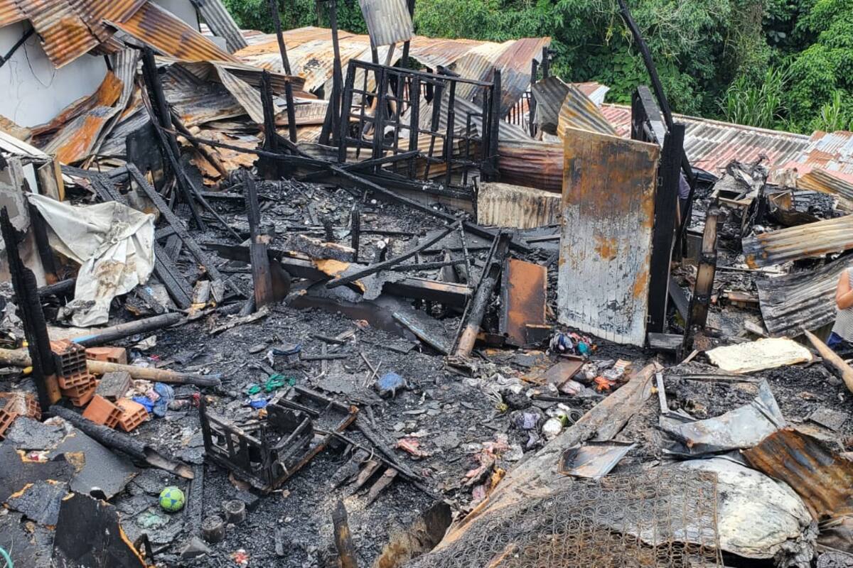 Al menos 80 personas resultaron damnificadas por el incendio en la comuna Villasantana de Pereira