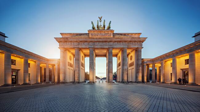 Puerta de Brandenburgo, Alemania (Foto vía Getty Images)