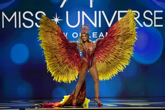 María Fernanda Aristizábal, señorita Colombia desfilando el traje típico en Miss Universe / Foto: GettyImages