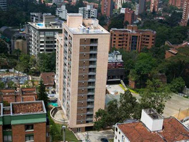 Prohíben ingreso a edificio Mantua en Medellín por problemas estructurales