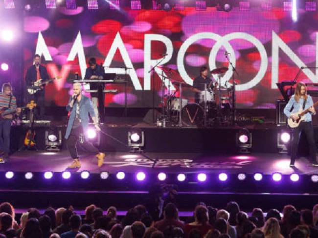 Amy Schumer pidió a Maroon 5 cancelar su presentación en el Súper Tazón