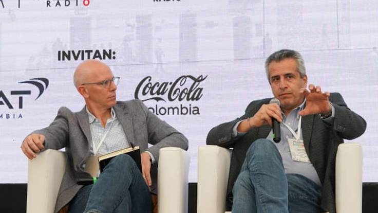 Luis Fernando Velasco, ministro del Interior y Alejandro Santos, director de contenidos de Prisa Media, en el segundo día del Festival de las Ideas 2023