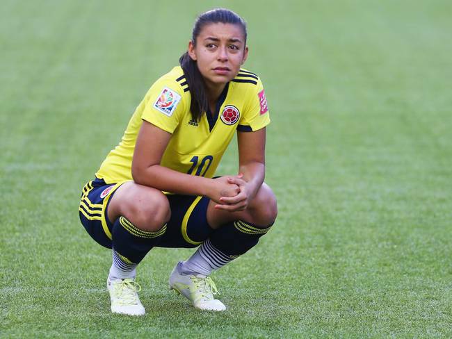 Yoreli Rincón se lamenta tras la eliminación de Colombia del Mundial del 2015.