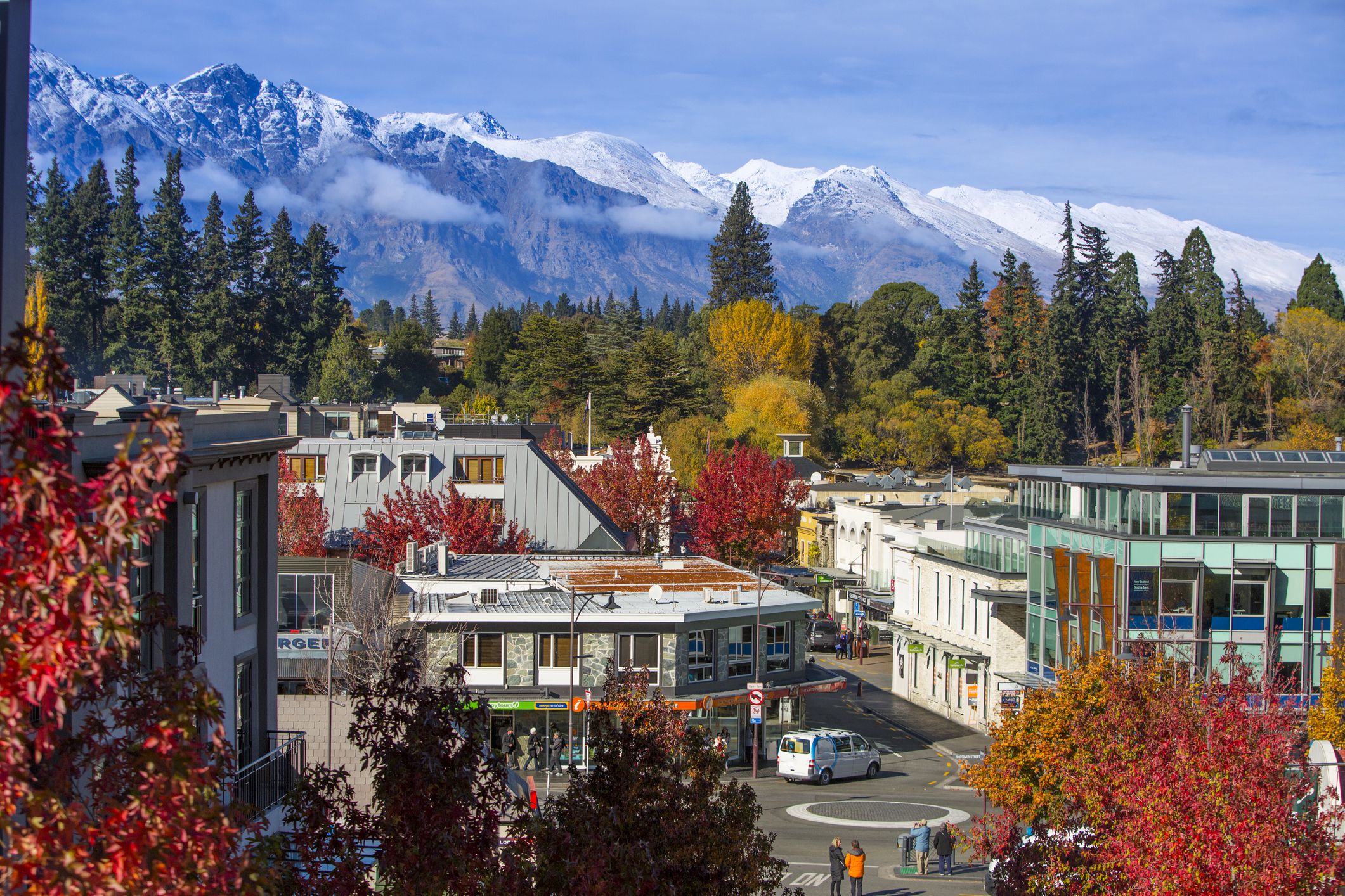 The beautiful colors of Queenstown in the fall.