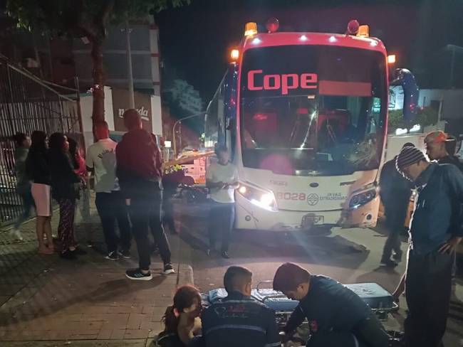 Motociclista murió arrollado por un bus de Copetran